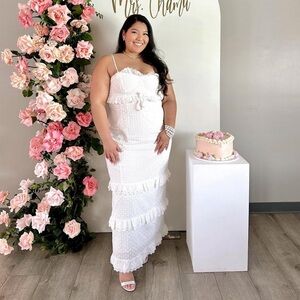 Elegant White Ruffle Maxi Dress Plus Size Bride